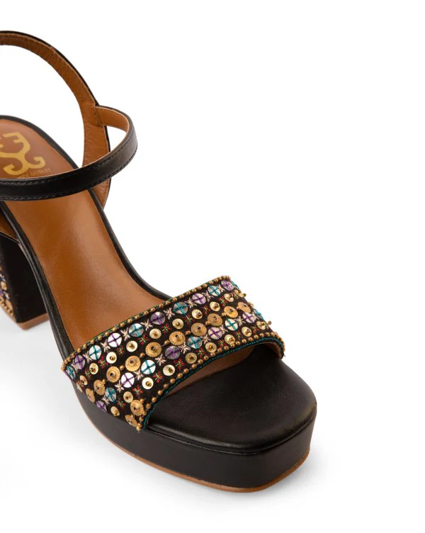 Aphrodite Allure : Platform Heels - Image 3
