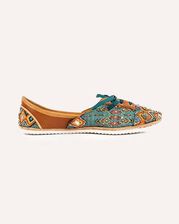 Bazaar Afternoon : Sneakers - Payal Singhal x Fizzy Goblet - Image 4