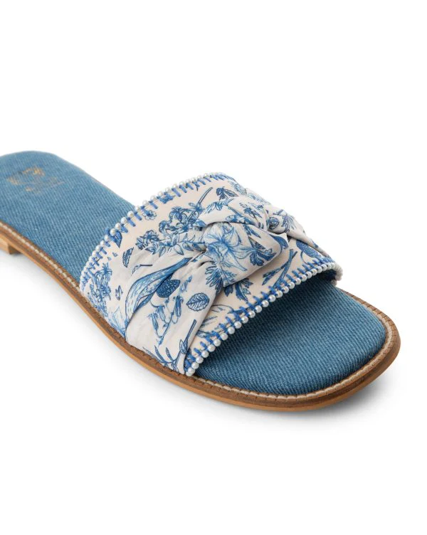 Blue Jasmine : Sandals - Image 3
