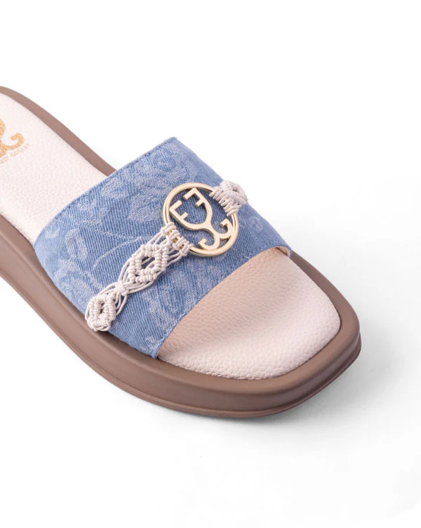 Blue Me Away : Bomba Sliders - Image 3