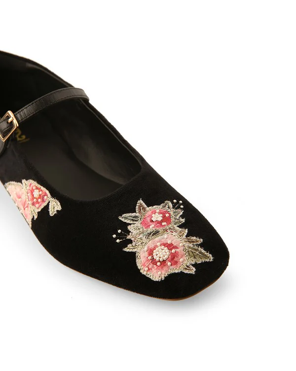 Bond Girl : Ballet - Payal Singhal x Fizzy Goblet - Limited Edition - Image 3
