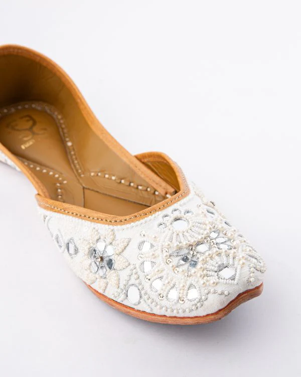 Cold Play : Juttis - Image 4