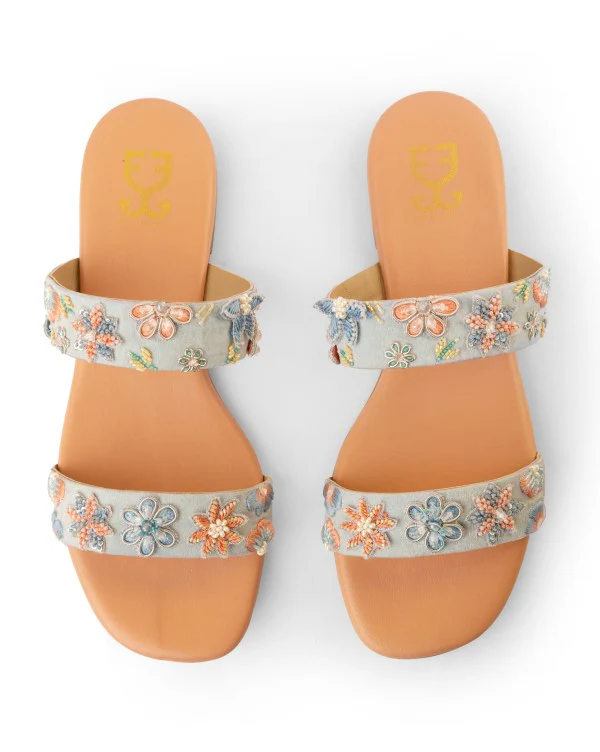 Daisy Daze : Sandals - Image 2
