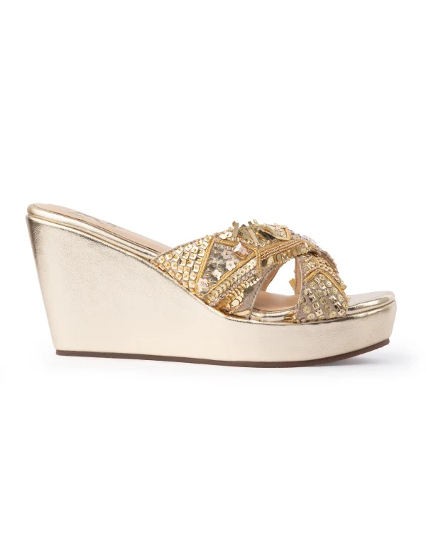 Gold Fashioned : Criss Cross Wedge - Image 4