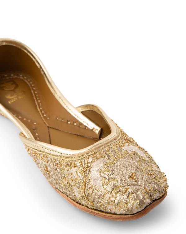 Maharani Mode : Juttis - Image 3