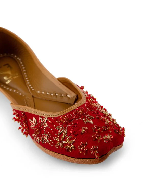 Scarlet Starlet : Juttis - Kareena Kapoor Khan x Fizzy Goblet - Limited Edition - Image 3