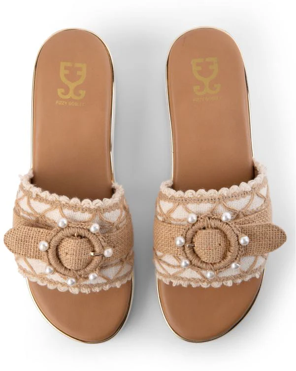 Shore Thing : Wedge Heels - Image 2