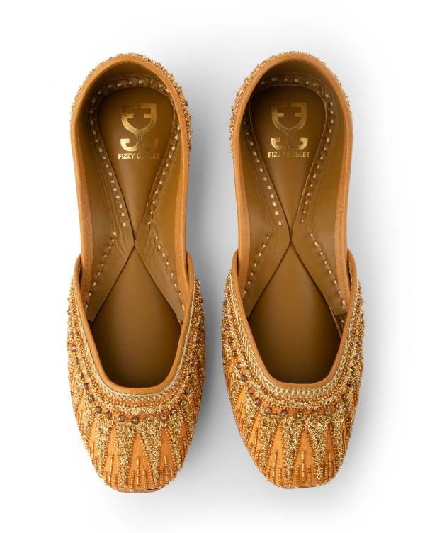 Sun Drunk : Juttis - Image 2