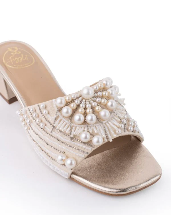 Swan Song : Sandal Heels - Image 3