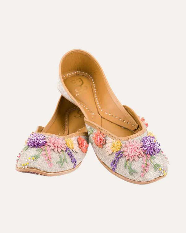 Take a Rain Bow : Juttis - Image 3