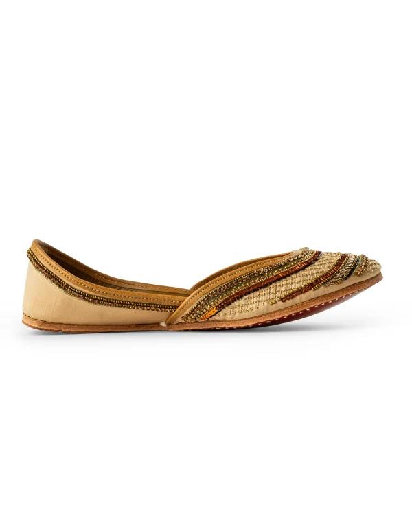 The Fine Line : Juttis - Kareena Kapoor Khan x Fizzy Goblet - Limited Edition - Image 4